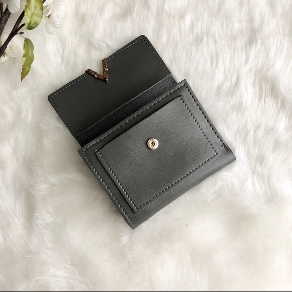 S O L D  O U T - Picture 3 of 8